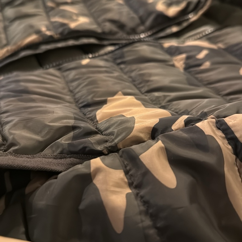 Camouflage Puffer Jacket - Picture 3 of 4